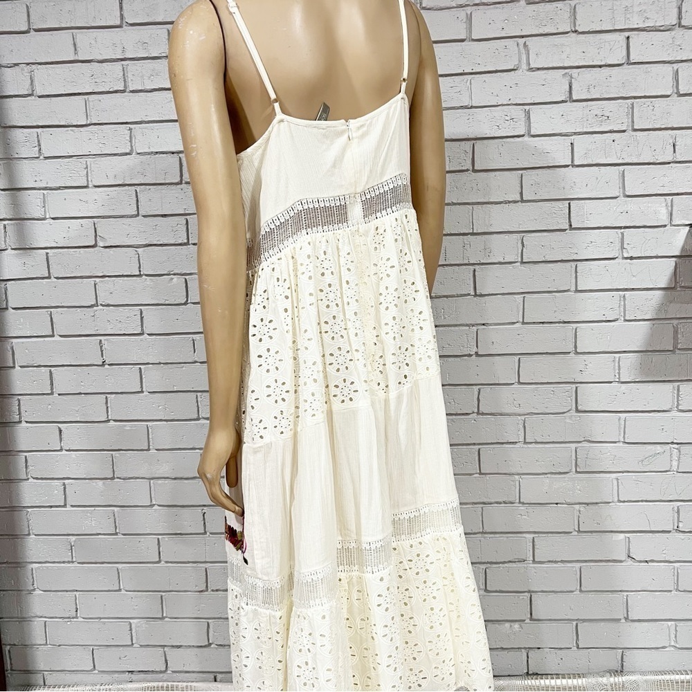 Asos Women’s Square Neck Midi Dress With Lace and‎ Floral Detail - Picture 5 of 11